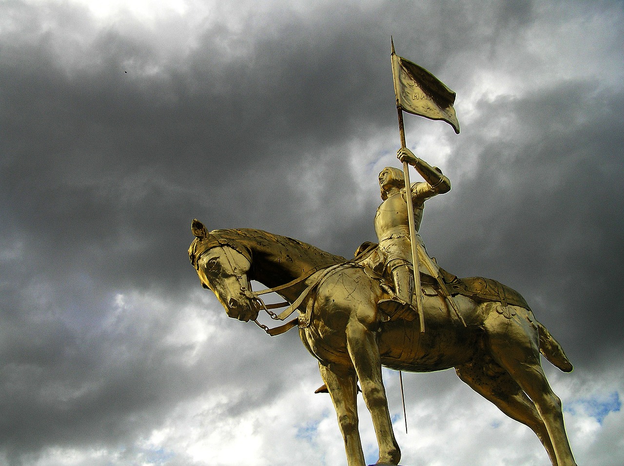 Statue of a knight riding a horse